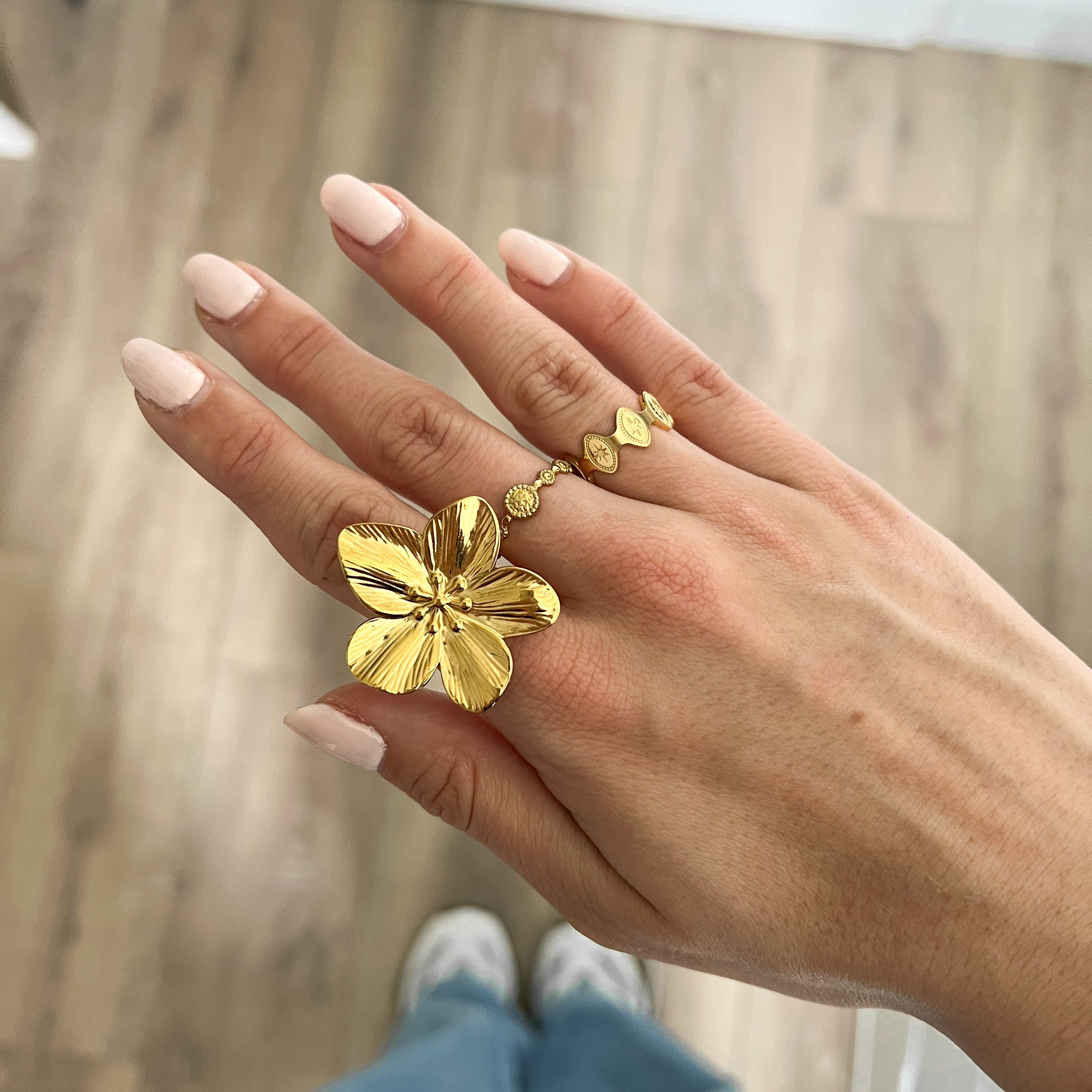 ZAFINA TROPICAL FLOWER RING
