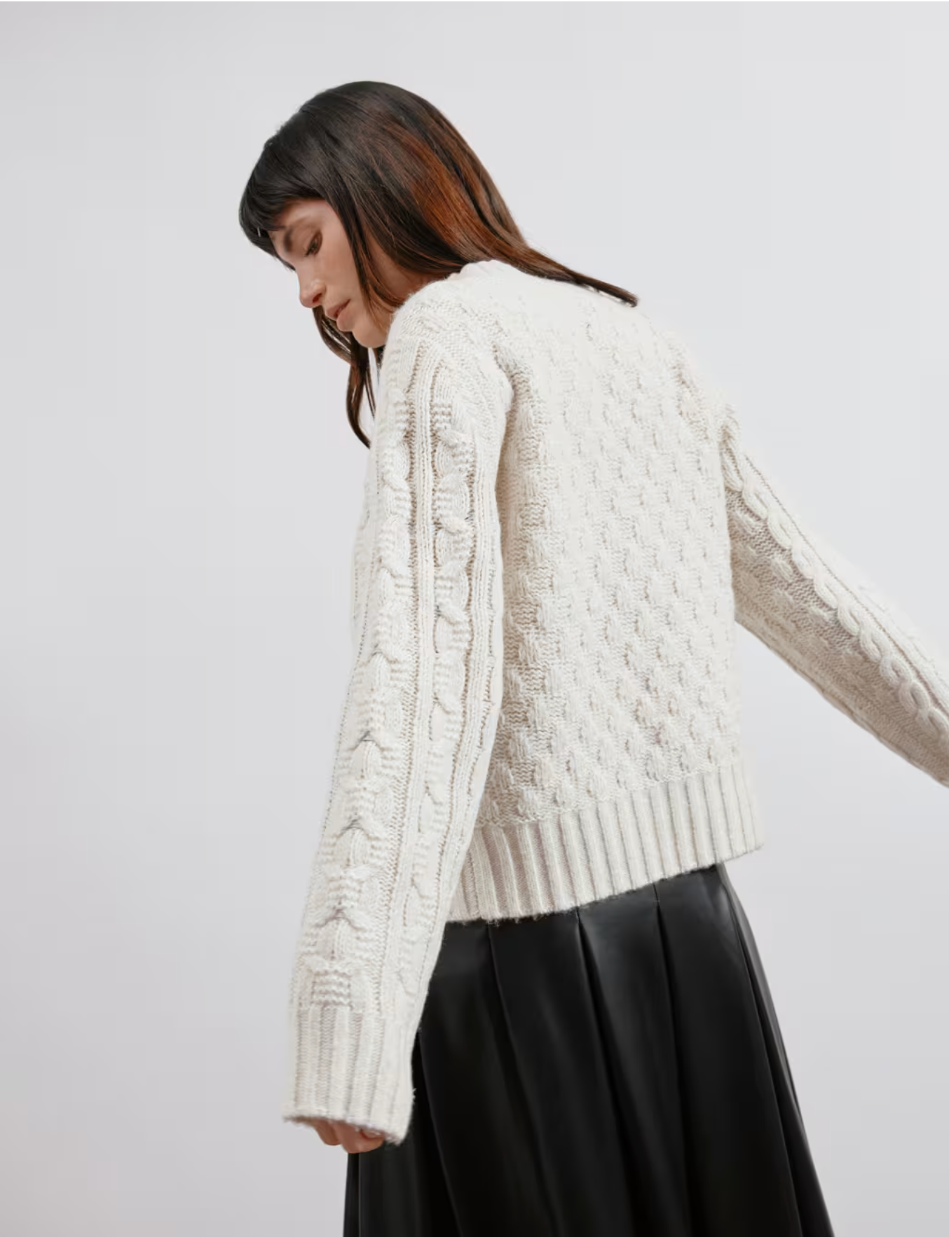 CABLE KNIT CREW NECK JUMPER