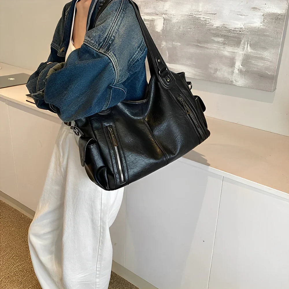 DAKOTA SHOULDER BAG